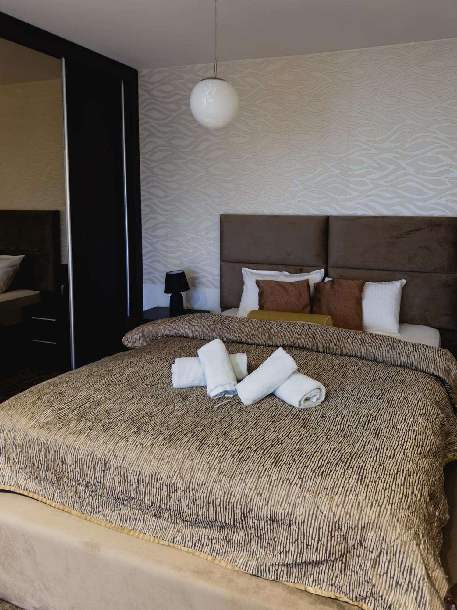Guest House Panorama Aqualux With Free Parking Novi Sad Luaran gambar